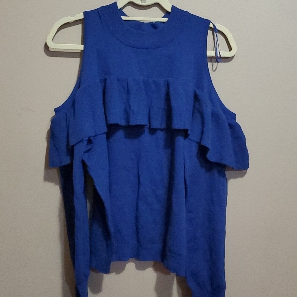 Sofia vergara cold shoulder sweater size xxl